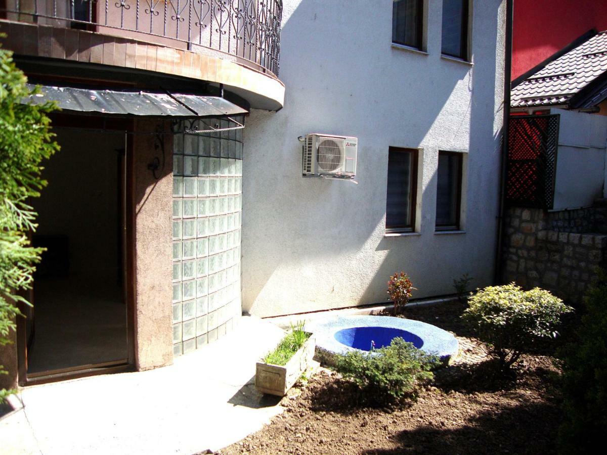 Demi Old Town - Garage Parking Hotel Sarajevo Exterior photo